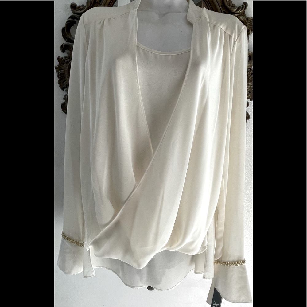 Elegant hi-low blouse